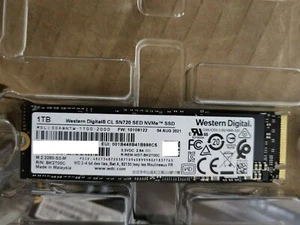 Western Digital CL SN720 NVMe 1TB SSD SDAQNTW-1T00-2000_0.007_6 - Bild 1 von 1