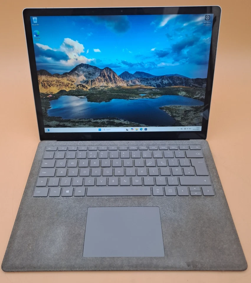 Microsoft Surface Laptop 1st Gen Touchscreen i5-7th Gen 8GB RAM 128GB SSD Win 11 - Image 1 of 4