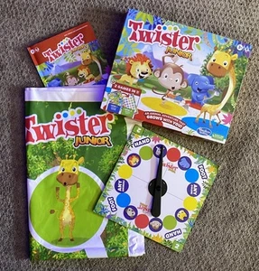 Hasbro Twister Junior 2 Juegos en 1 Alfombra Doble Cara Animal Safari y Fiesta de Animales - Imagen 1 de 13