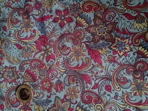 Remnant piece of FLOWERS - FLORAL - Liberty Tana Lawn cotton approx 33 x 25 cm - Picture 1 of 1