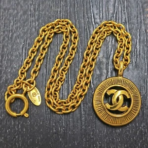 CHANEL Gold Plated CC Logos Round Vintage Chain Necklace Pendant #861c Rise-on - Picture 1 of 6