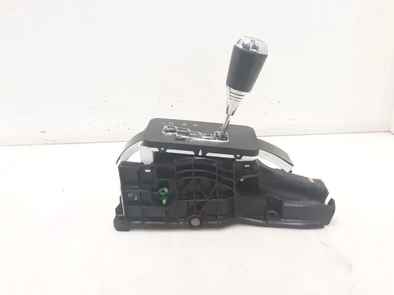 Jeep JK Wrangler OEM Automatic Transmission Shifter 2012-2016 2017 117467 - Image 1 of 4