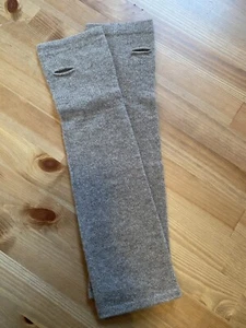 BNWT 100% Cashmere Wrist Arm Warmers Fingerless Gloves Mouse Brown - Picture 1 of 7