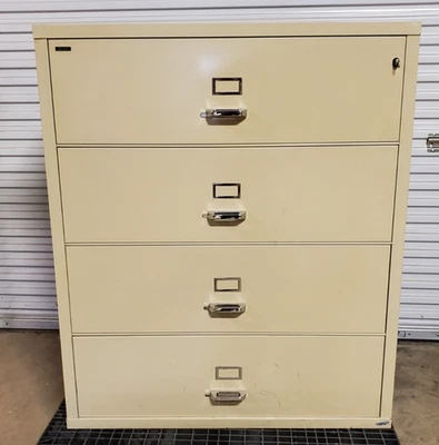 Archivador lateral FireKing/Quill Fire con clasificación de 4 cajones con llave Foto 1 de 4