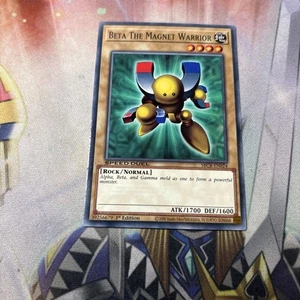 Yugioh Beta The Magnet Warrior #SBCB-EN024 Speed Duel: Battle City Box LP - Bild 1 von 1