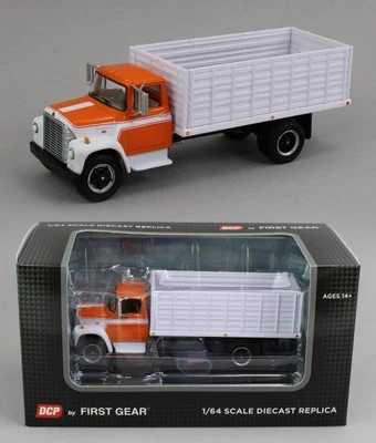 2025 DCP 1:64 *OMAHA ORANGE & WHITE* International Loadstar GRAIN TRUCK *NIB* - Image 1 of 4