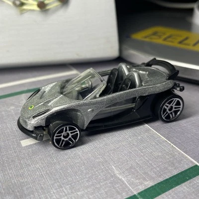 Ruedas de plástico Hot Wheels Lotus Elise 340R serie regular 2000 Malasia Foto 1 de 4