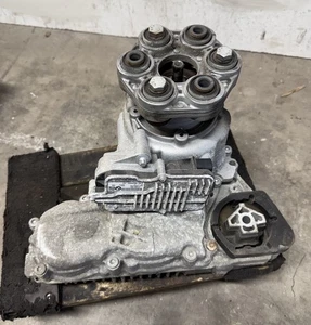 BMW F30 F32 F22 F06 F07 F10 F12 F02 TRANSFER CASE CARRIER BOX ATC35L OEM  low MI - Picture 1 of 8