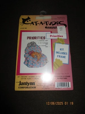 Kit de costura Cat-A-Tudes Priorities nuevo 1996 con marco de Janlynn Corp Foto 1 de 2
