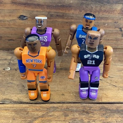 Lote 4 mini figuras NBA construcción C3  Foto 1 de 4