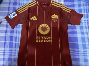 Maglia AS Roma 2024 25 Home Kit - Foto 1 di 9