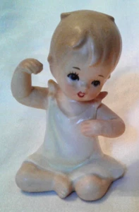 Estatuilla bebé niña bisque/porcelana vintage T-1296 - Imagen 1 de 6