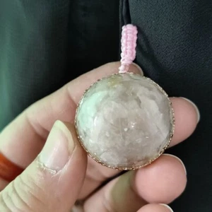 Colgante bola cristal pulido cereza natural/bola curativa Reiki/Madagascar 32g - Imagen 1 de 8