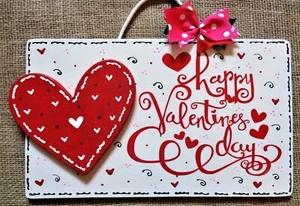 Holographic Glittered HAPPY VALENTINE'S DAY SIGN Wall Door Hanger Plaque Wreath - Picture 1 of 1