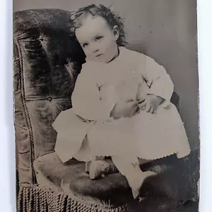 Foto Tintype ragazzo vittoriano seduto su una sedia ID'd - Foto 1 di 6