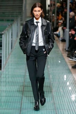 Corbata de imitación de cuero negra 1017 ALYX 9SM Matthew Williamson moda original   Foto 1 de 2