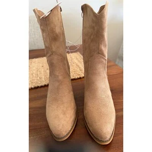 Olivia and Kate faux suede boots - Picture 1 of 7