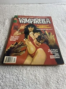 1988 Vampirella #113 RARE 1st Harris Issue Comic Book - Picture 1 of 17