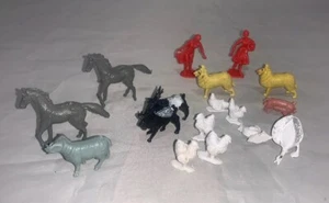 Vintage Play Set Animal 17 Piece Plastic Figures Milk Maid Horse 1.5" Tall - Picture 1 of 3