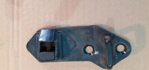 Jeep Grand CherokeeII Raste Heckklappe Schloss Schlossmechanik rechts912ABA 🚛😉 - Picture 1 of 3