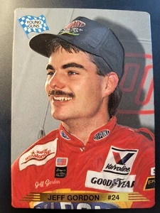 Tarjeta de novato Young Guns 1993 llena de acción Jeff Gordon radiocontrol #153 - Imagen 1 de 2
