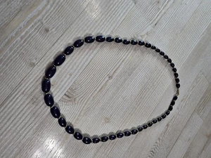 Collar de cuentas vintage azul marino con cuentas espaciadoras de oro - cuentas ovaladas graduadas, - Imagen 1 de 6