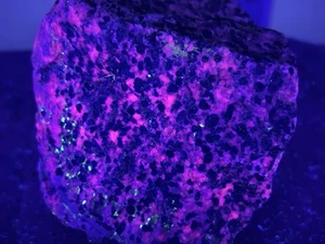 Fluoreszierender Willemit Calcit Franklinit Mineral Sterling Mine, New Jersey (33 - Bild 1 von 12