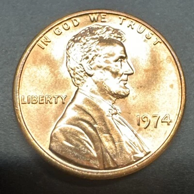 1974 P Red Lincoln Memorial Cent Penny - Uncirculated - US Mint Coin - Image 1 of 2
