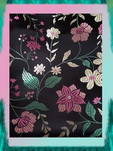 Jacobean Brokat Stoff schwarz rosa blau Satin Stickerei Kunstseide 72x46 in Neu aus altem Lagerbestand - Bild 1 von 10
