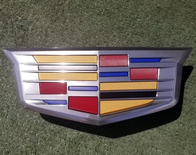 Factory Cadillac Escalade Illuminated Emblem Front Grille 2025 + GM OEM 85788443 - Image 1 of 3