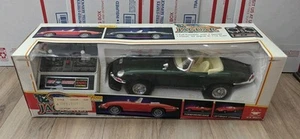 VINTAGE New Bright 61 Jaguar Radio Control Car RARE Classic Car Green - Picture 1 of 21
