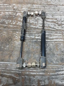 2010 10 10-12 CAN AM CAN-AM Spyder RT Rear Back Left Right Saddlebag Hinge Shock - Picture 1 of 9