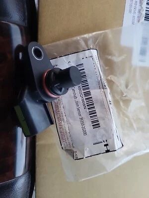 Sensor de posición del árbol de levas para Kia Sorento 2016-2018 NGK 42591ZT 2017 Foto 1 de 4