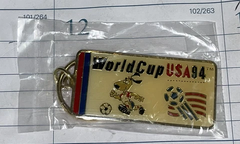1994 World Cup FIFA Soccer USA 94 Keychain New Cover