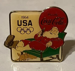 Coca Cola SANTA CLAUS Pin ~ Commemorative 1964 - Bild 1 von 6