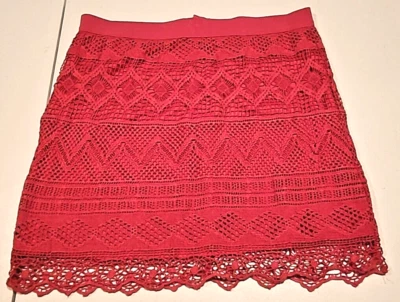 Mini falda lápiz elástica de punto a ganchillo de encaje rosa talla 4 American Eagle para mujer Foto 1 de 4