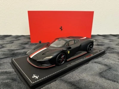 BBR 1/18 Ferrari Daytona SP3 Icona Charles Leclerc Negro Mate Bandera de Mónaco Foto 1 de 4