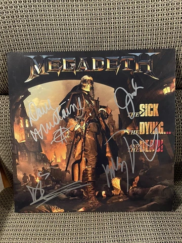 Megadeth Signed Autographed LP Vinyl Rare Metal Dave Mustain X4 Cover