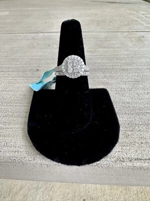 EFFY 1 CT DIAMANTE HALO RACIMO ANILLO DE COMPROMISO CONJUNTO CÓCTEL 925 SS/$1500 Foto 1 de 4