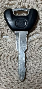 1 chiave MAZDA vintage - Foto 1 di 3