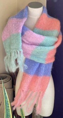 NUEVO Carmín Rosa Colorido Mohair Lana Tejido Bufanda Envoltura Pastel o Rayas Azules  Foto 1 de 4