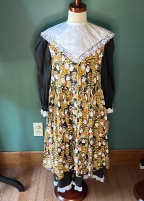 Vestido de Navidad vintage hecho a mano para niñas gatos aplicación talla 9 Foto 1 de 4