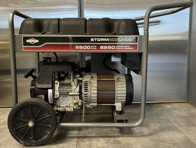 BRIGGS & STRATTON 030430 GENERATOR 5500 W PORTABLE RUNNING WATTS 550 (PD6010017) - Image 1 of 4