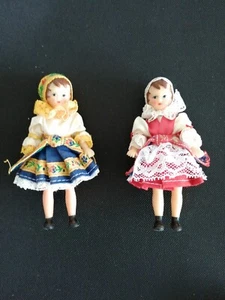 Zwei alte kleine Gummipuppen mit Nationaltracht Sammlerpuppe Spielzeug Spielzeug - Bild 1 von 11
