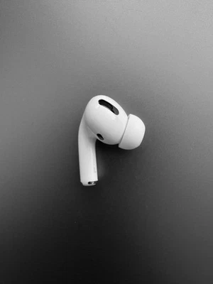 Genuine Apple AirPods Pro 1st Gen Left Earbud Replacement A2084 ⭐️ ⭐️ ⭐️ ⭐️ ⭐️ - Image 1 of 4