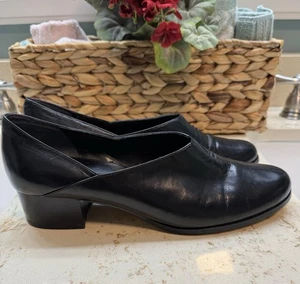 "Botines Laura Ashley 10M Grace de cuero negro tacón de 1,5"" usados" - Imagen 1 de 10