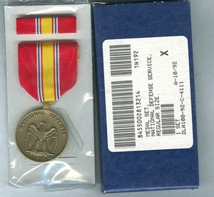 NATIONAL DEFENSE SERVICE MEDAL (NDSM) & RIBBON BAR -MILITARY ISSUE - FULL SIZE - Picture 1 of 1