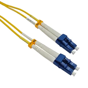 Cable de conexión de fibra óptica dúplex modo único 9/125 LC UPC a LC UPC de 7"-10 m - Imagen 1 de 17