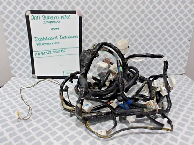 Subaru Impreza WRX 2011 2,5 L Turbo tablero de instrumentos fabricante de equipos originales arnés de cables 81302-F Foto 1 de 4
