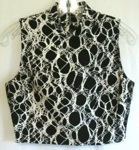Elizabeth and James Black White Sleeveless Cropped Zip Back Shirt Small EUC - Picture 1 of 4